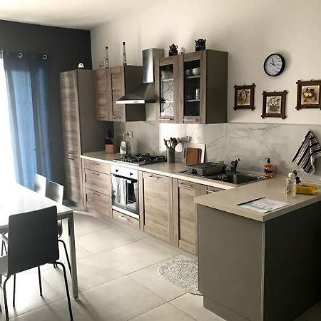 Luqa Apartment - 5 Mins From Airport Exteriör bild