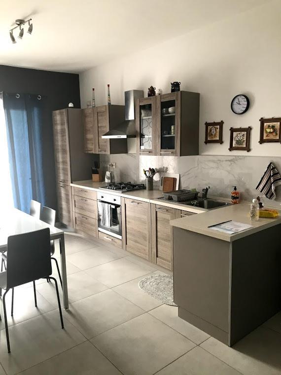 Luqa Apartment - 5 Mins From Airport Exteriör bild