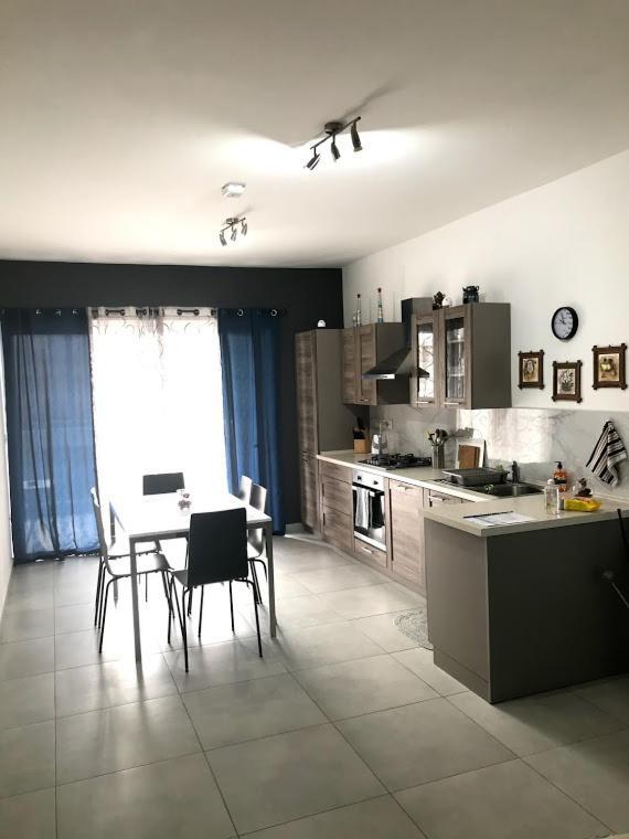Luqa Apartment - 5 Mins From Airport Exteriör bild